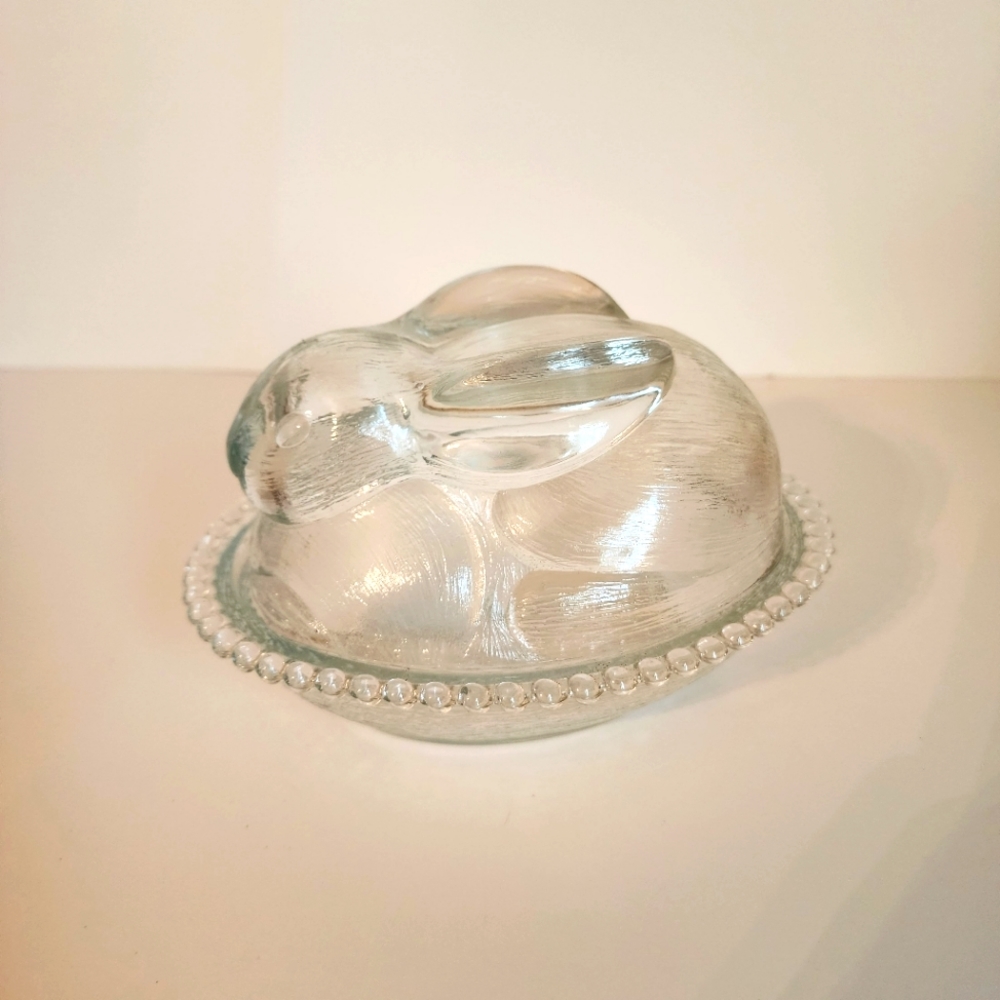 Indiana glass Co. Nesting Rabbit Dish